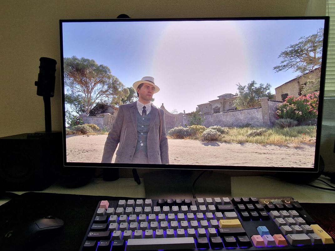 32'' Samsung Odyssey OLED G8 (G80SH) Hry vyzeraj� ve�mi dobre a HDR im e�te pom��e.