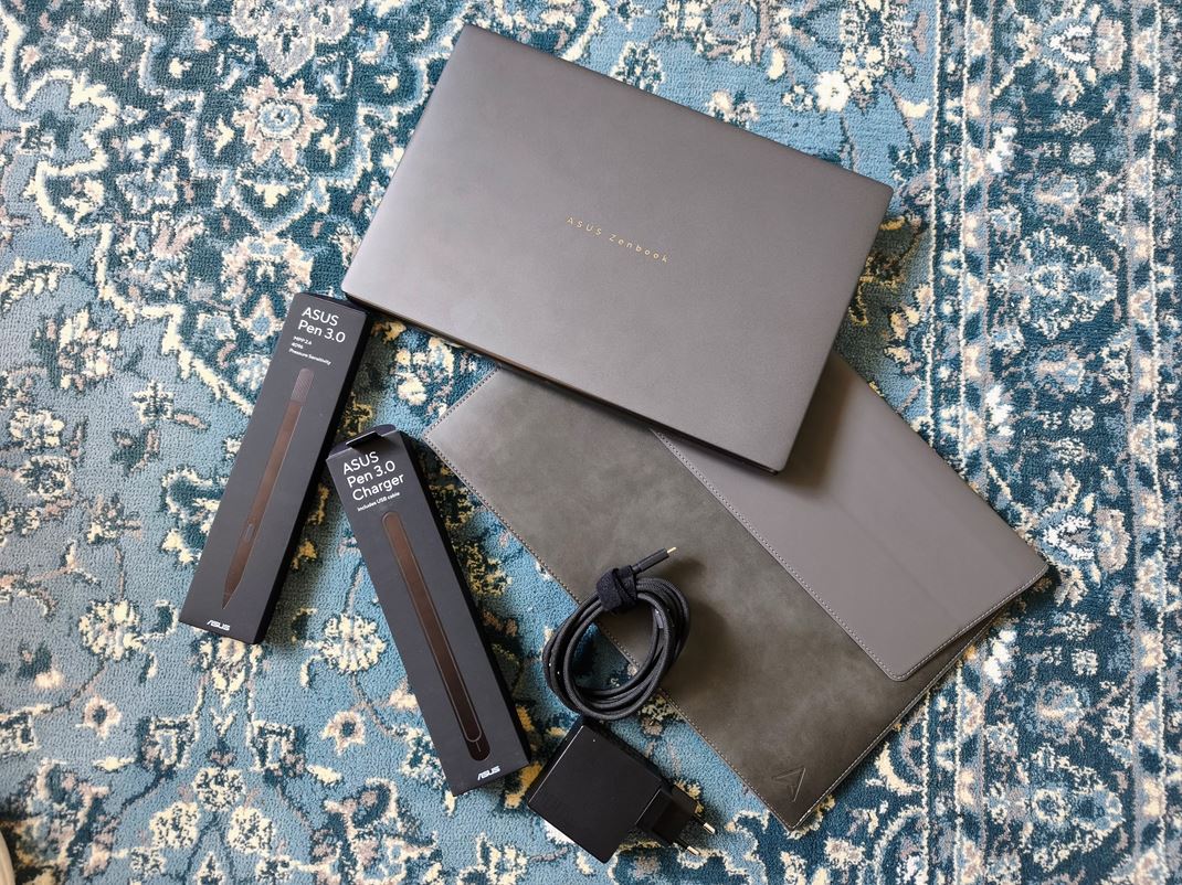 Asus Zenbook DUO UX8407AA