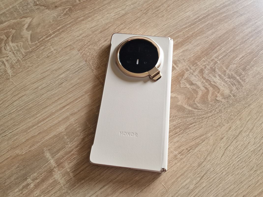 Honor Magic V6