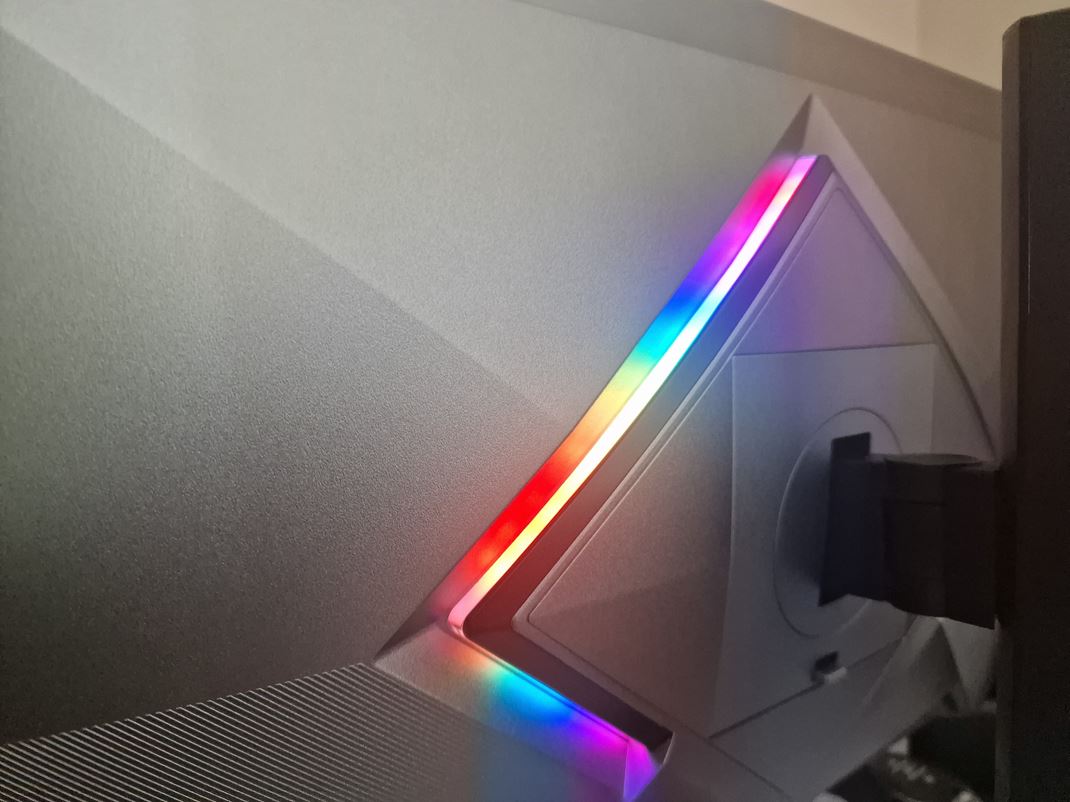 AOC Agon 277QKDC - 540Hz OLED monitor 