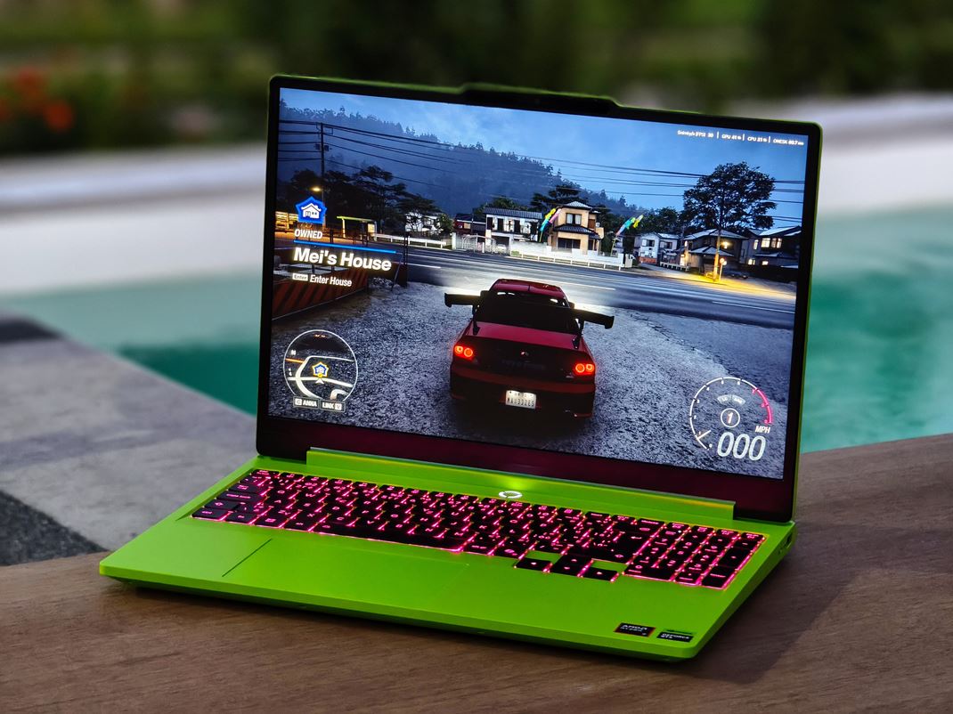 Lenovo LOQ 15AHP11 Surge Green  