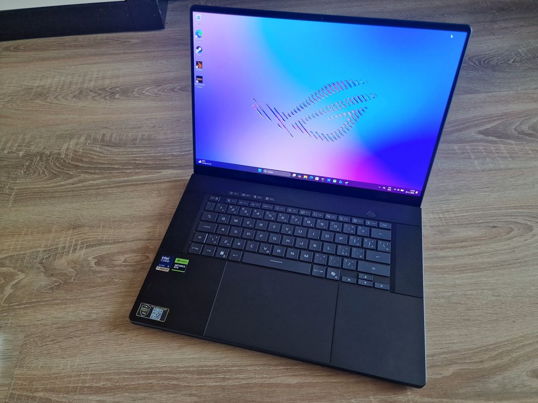 ROG Zephyrus G16 (GU606a)