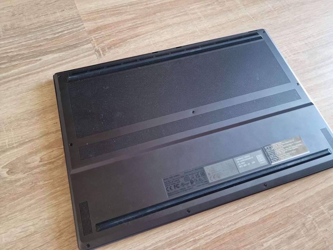 ROG Zephyrus G16 (GU606a) 