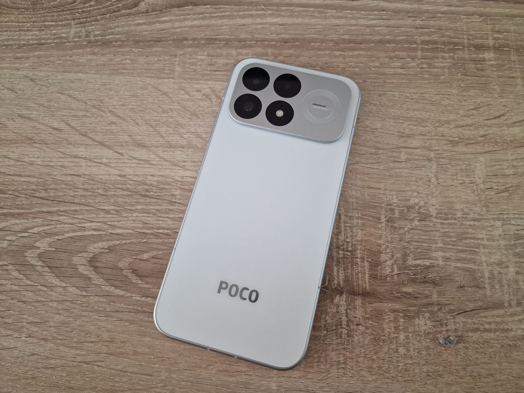 Poco F9 Pro Zadn� dizajn roztiahol blok kamier na cel� ��rku