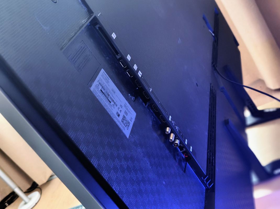 SAMSUNG R95H Micro RGB TV 